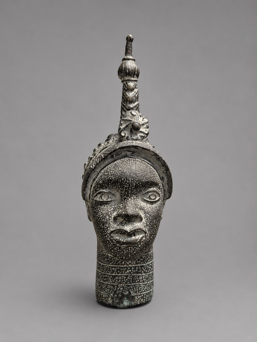 Set of 3 Vintage African Tribal Head Sculptures with White Pigment Detailing - 30cm