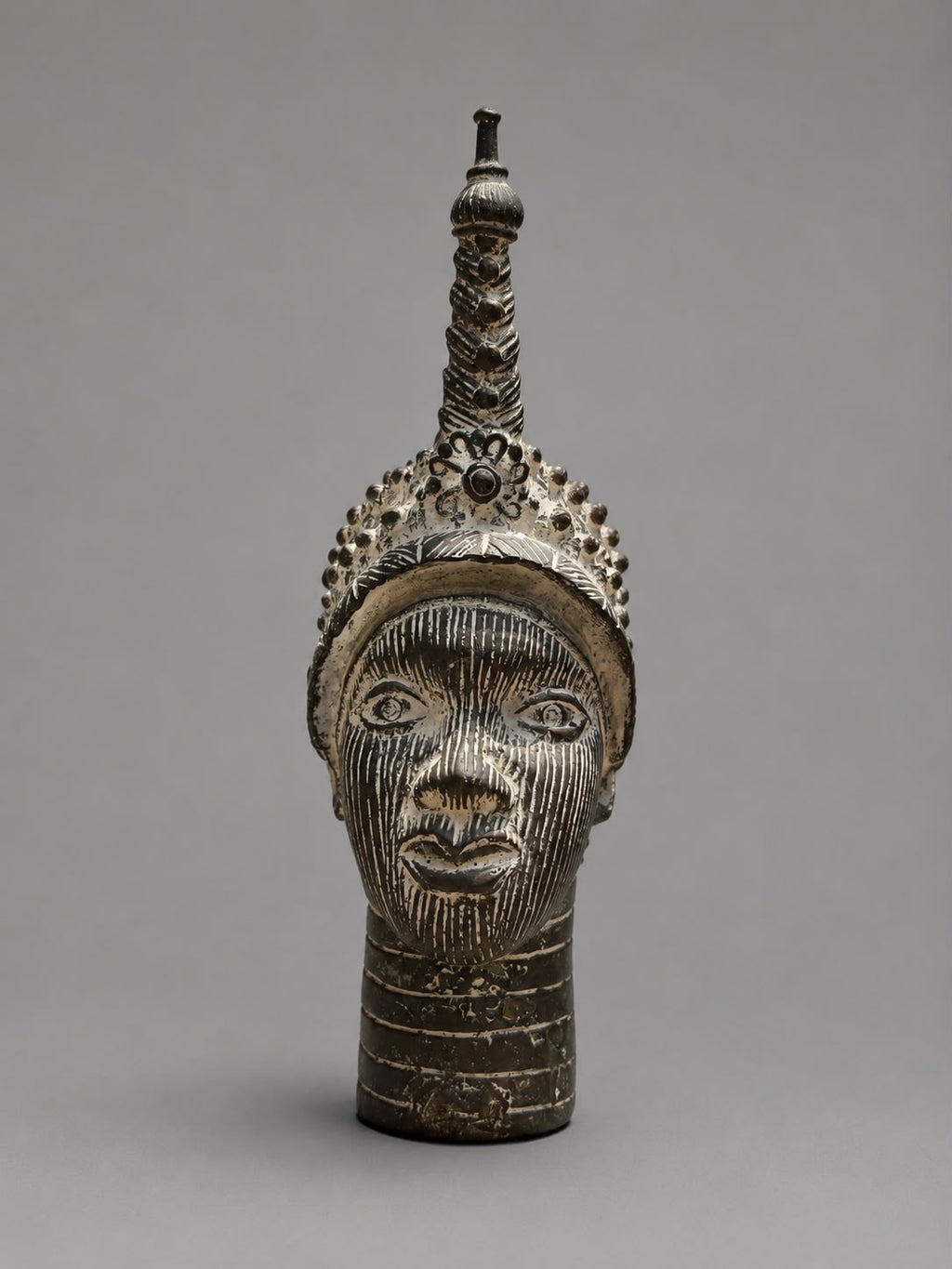 Set of 3 Vintage African Tribal Head Sculptures with White Pigment Detailing - 30cm