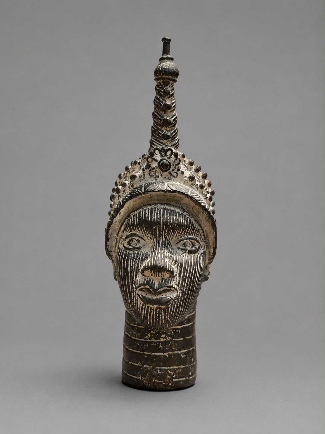 Set of 3 Vintage African Tribal Head Sculptures with White Pigment Detailing - 30cm